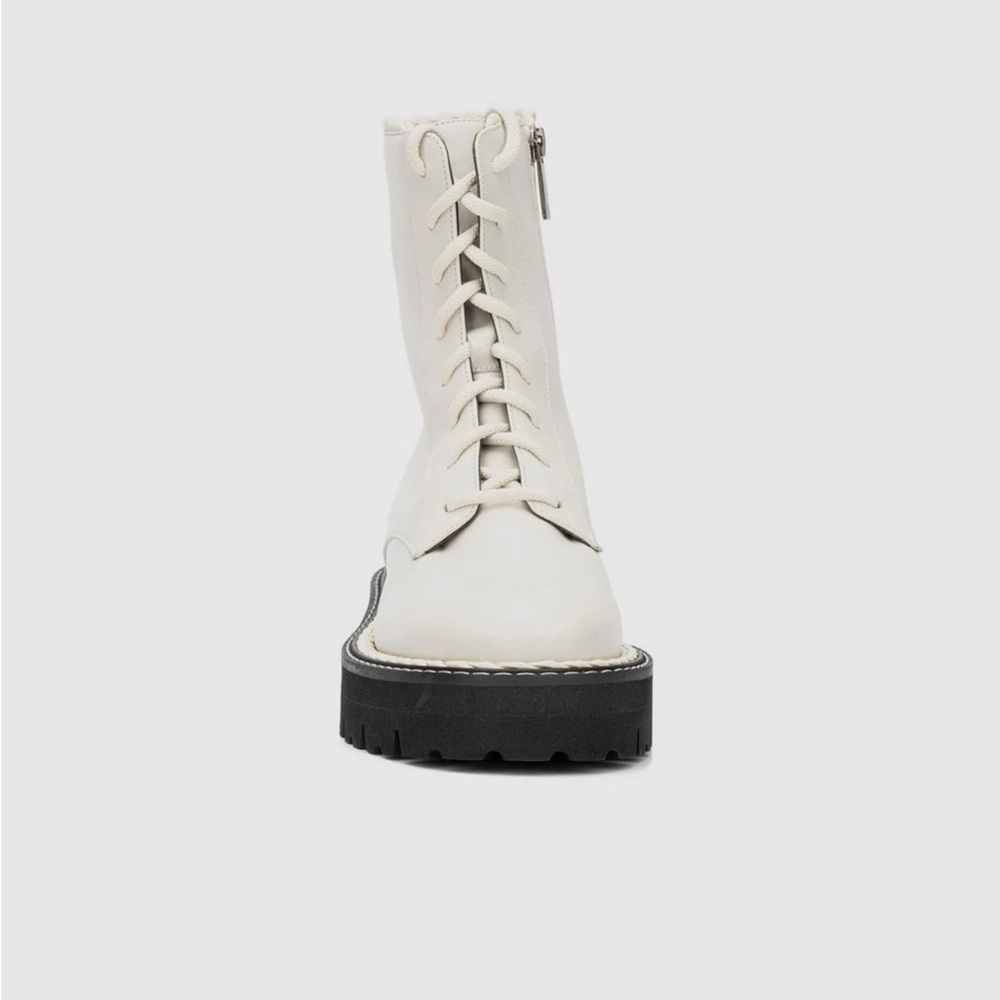 Aquatalia Women’s Sadie Boots size 11, New without box, never worn, off-white